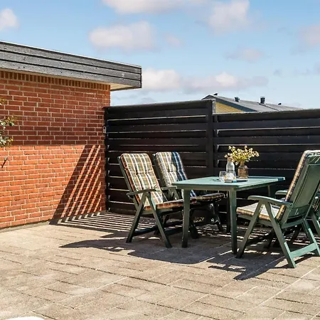 Casa de Férias Zina - 50m From The Sea By Interhome